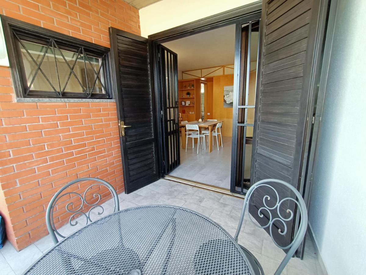 Venusilia Apartment - Free Parking Aci Castello Extérieur photo