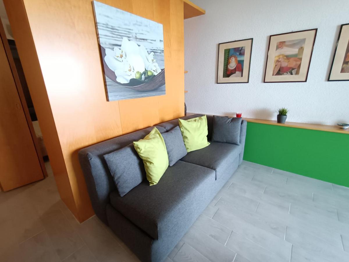 Venusilia Apartment - Free Parking Aci Castello Extérieur photo